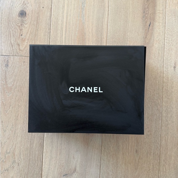 Chanel black Jumbo Classic Caviar Double Flap Quilted Leather Chain Bag - Picture 7 of 11